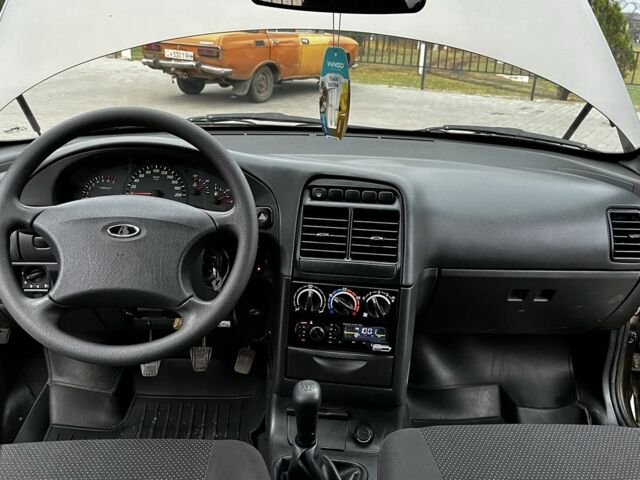 Бежевий ВАЗ 2111, об'ємом двигуна 1.6 л та пробігом 25 тис. км за 3500 $, фото 19 на Automoto.ua