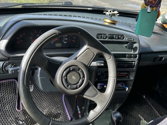 Черный ВАЗ 2111, объемом двигателя 1.5 л и пробегом 300 тыс. км за 1800 $, фото 5 на Automoto.ua