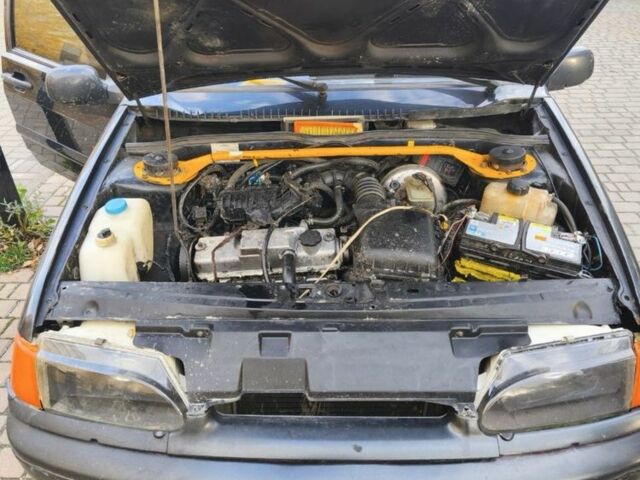 Черный ВАЗ 2111, объемом двигателя 1.6 л и пробегом 190 тыс. км за 1000 $, фото 1 на Automoto.ua