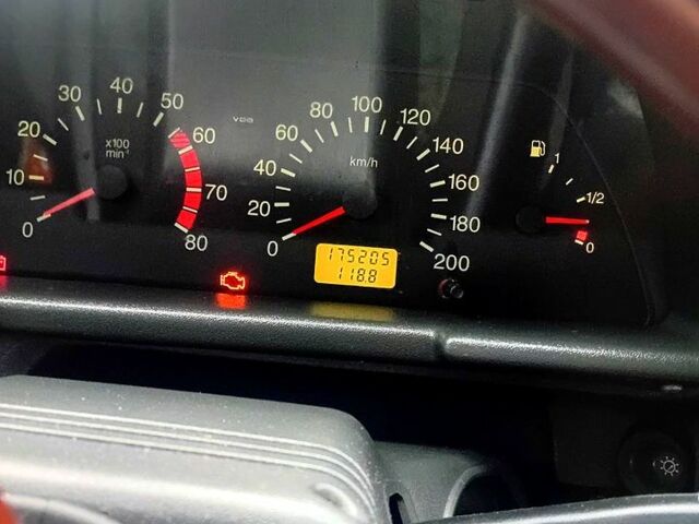 Чорний ВАЗ 2111, об'ємом двигуна 1.6 л та пробігом 175 тис. км за 1500 $, фото 12 на Automoto.ua