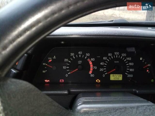 Черный ВАЗ 2111, объемом двигателя 1.6 л и пробегом 182 тыс. км за 2200 $, фото 3 на Automoto.ua