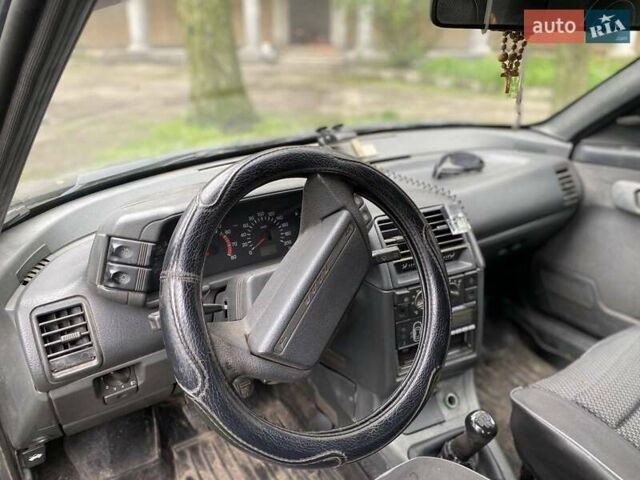 Черный ВАЗ 2111, объемом двигателя 1.6 л и пробегом 160 тыс. км за 2500 $, фото 4 на Automoto.ua