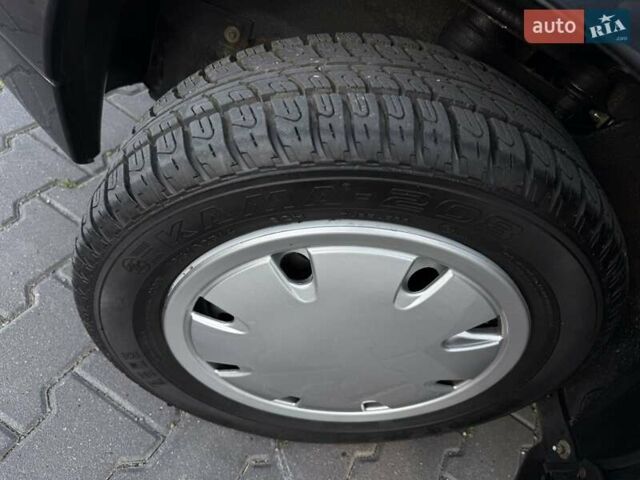 ВАЗ 2111 2005 в Черновцах на Automoto.ua Черный ВАЗ 2111, объемом двигателя 1.6 л и пробегом 1 тыс. км за 4500 $, фото 12 на Automoto.ua