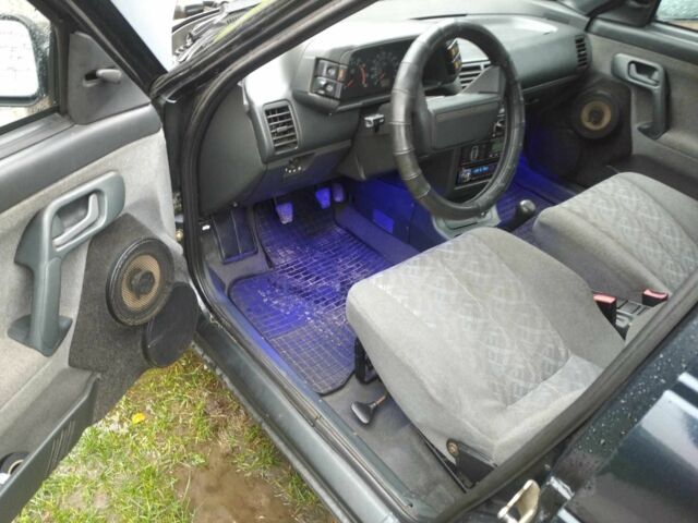 Черный ВАЗ 2111, объемом двигателя 1.6 л и пробегом 105 тыс. км за 2700 $, фото 2 на Automoto.ua