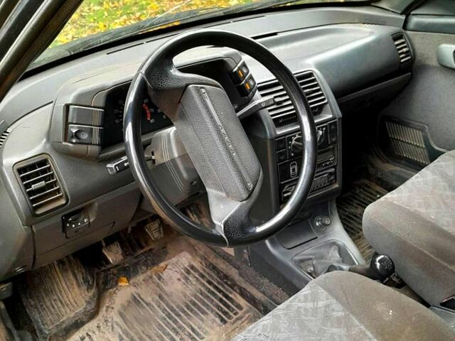 ВАЗ 2111 2005 в Миргороде на Automoto.ua Черный ВАЗ 2111, объемом двигателя 1.6 л и пробегом 278 тыс. км за 830 $, фото 4 на Automoto.ua