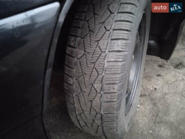 Черный ВАЗ 2111, объемом двигателя 1.6 л и пробегом 150 тыс. км за 1900 $, фото 4 на Automoto.ua