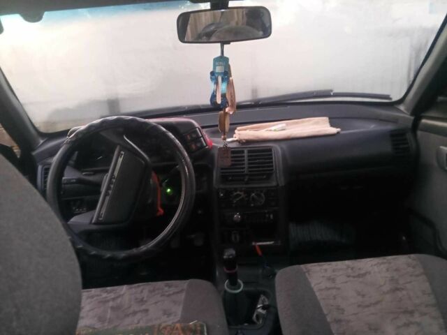 Чорний ВАЗ 2111, об'ємом двигуна 1.6 л та пробігом 260 тис. км за 1250 $, фото 6 на Automoto.ua