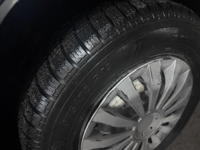 Черный ВАЗ 2111, объемом двигателя 1.5 л и пробегом 150 тыс. км за 1350 $, фото 7 на Automoto.ua