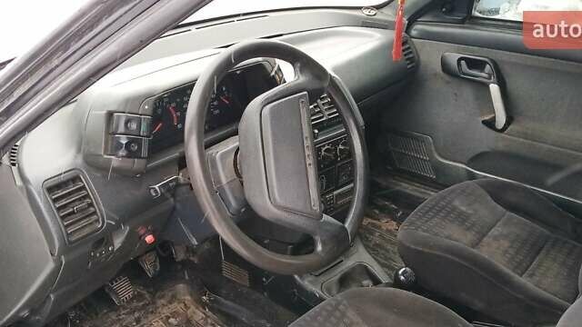 Черный ВАЗ 2111, объемом двигателя 1.6 л и пробегом 300 тыс. км за 1100 $, фото 4 на Automoto.ua