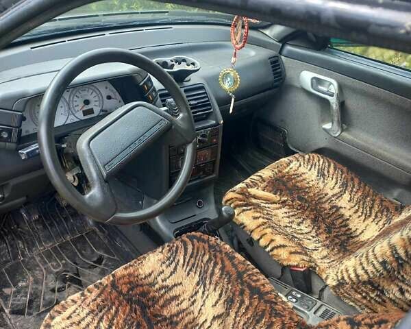 Черный ВАЗ 2111, объемом двигателя 1.6 л и пробегом 115 тыс. км за 1300 $, фото 4 на Automoto.ua