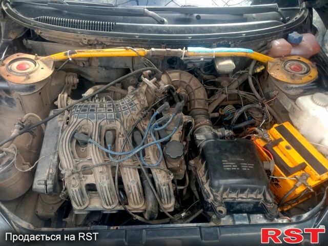 Черный ВАЗ 2111, объемом двигателя 1.6 л и пробегом 200 тыс. км за 900 $, фото 5 на Automoto.ua