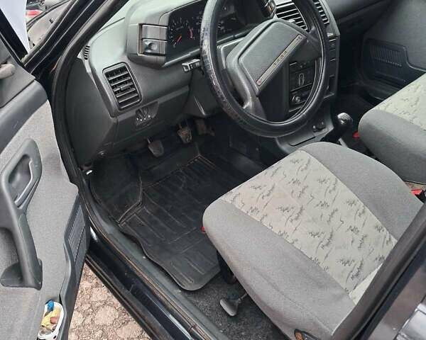 Чорний ВАЗ 2111, об'ємом двигуна 1.6 л та пробігом 175 тис. км за 2450 $, фото 6 на Automoto.ua