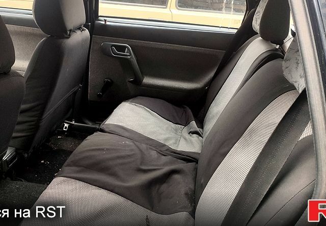 Черный ВАЗ 2111, объемом двигателя 1.6 л и пробегом 250 тыс. км за 1600 $, фото 3 на Automoto.ua