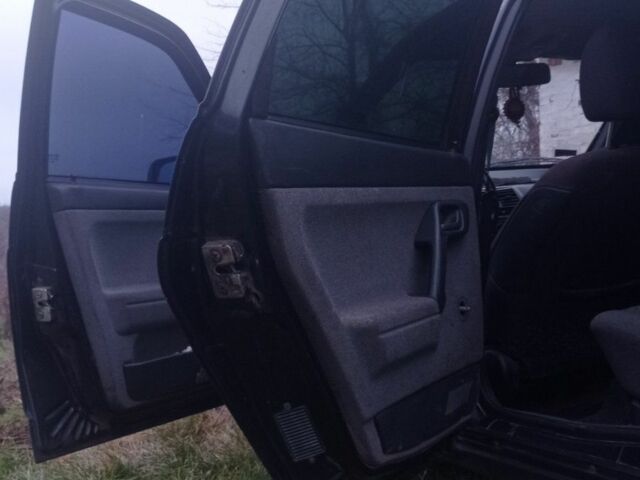 Черный ВАЗ 2111, объемом двигателя 1.6 л и пробегом 357 тыс. км за 1350 $, фото 4 на Automoto.ua