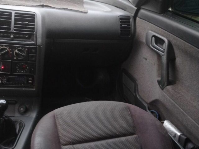 Черный ВАЗ 2111, объемом двигателя 1.6 л и пробегом 357 тыс. км за 1350 $, фото 9 на Automoto.ua