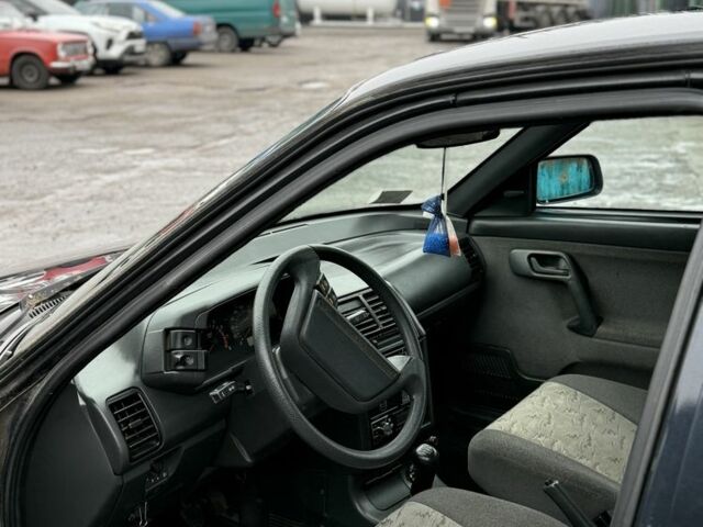 Черный ВАЗ 2111, объемом двигателя 1.6 л и пробегом 220 тыс. км за 750 $, фото 5 на Automoto.ua