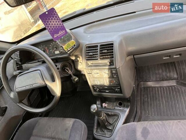 Черный ВАЗ 2111, объемом двигателя 1.6 л и пробегом 258 тыс. км за 1500 $, фото 2 на Automoto.ua