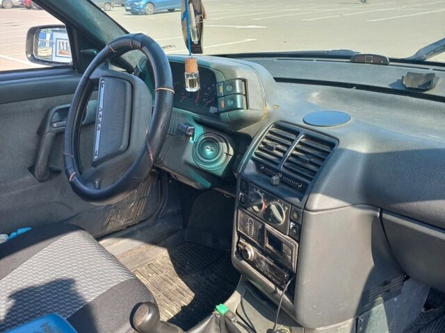 Черный ВАЗ 2111, объемом двигателя 1.5 л и пробегом 213 тыс. км за 1500 $, фото 7 на Automoto.ua