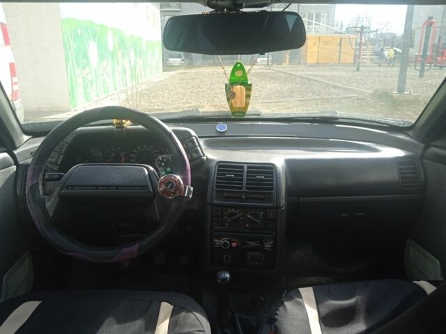 Черный ВАЗ 2111, объемом двигателя 6 л и пробегом 1 тыс. км за 2000 $, фото 4 на Automoto.ua