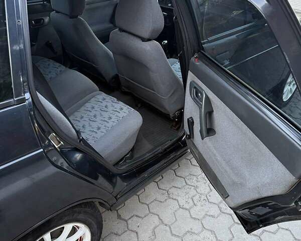 Черный ВАЗ 2111, объемом двигателя 1.6 л и пробегом 184 тыс. км за 3000 $, фото 11 на Automoto.ua
