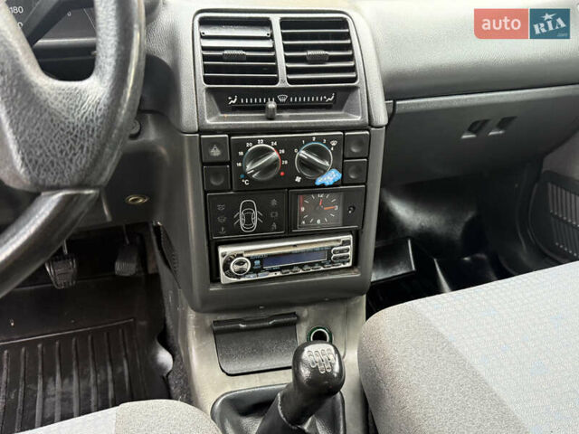 ВАЗ 2111 2007 в Косове на Automoto.ua Черный ВАЗ 2111, объемом двигателя 0 л и пробегом 150 тыс. км за 1750 $, фото 9 на Automoto.ua