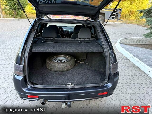 Черный ВАЗ 2111, объемом двигателя 1.6 л и пробегом 184 тыс. км за 3000 $, фото 4 на Automoto.ua