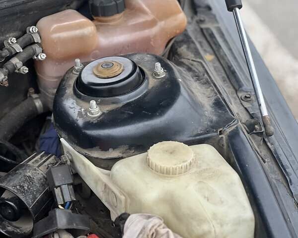 Черный ВАЗ 2111, объемом двигателя 1.6 л и пробегом 250 тыс. км за 1700 $, фото 6 на Automoto.ua