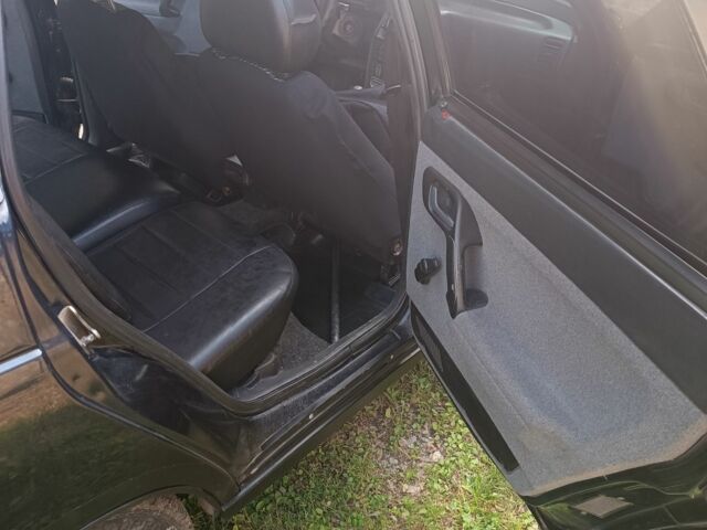 Черный ВАЗ 2111, объемом двигателя 1.6 л и пробегом 206 тыс. км за 1700 $, фото 7 на Automoto.ua