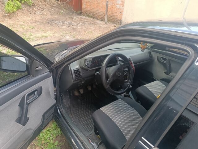 Черный ВАЗ 2111, объемом двигателя 1.6 л и пробегом 206 тыс. км за 1700 $, фото 3 на Automoto.ua