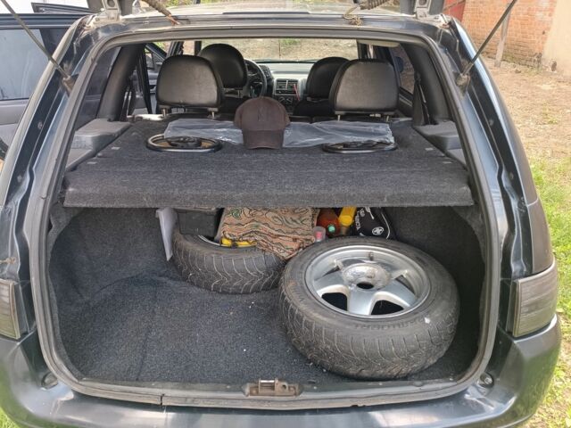 Черный ВАЗ 2111, объемом двигателя 1.6 л и пробегом 206 тыс. км за 1700 $, фото 9 на Automoto.ua