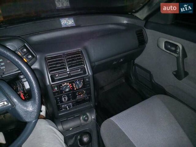 Черный ВАЗ 2111, объемом двигателя 1.6 л и пробегом 151 тыс. км за 2300 $, фото 23 на Automoto.ua