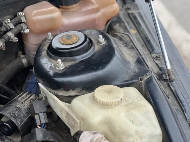 Черный ВАЗ 2111, объемом двигателя 1.6 л и пробегом 250 тыс. км за 1700 $, фото 6 на Automoto.ua