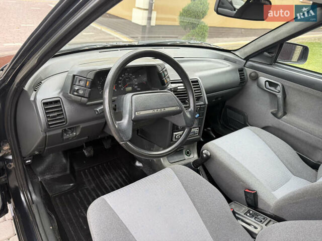 Черный ВАЗ 2111, объемом двигателя 0 л и пробегом 150 тыс. км за 1750 $, фото 12 на Automoto.ua