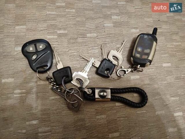 Черный ВАЗ 2111, объемом двигателя 1.6 л и пробегом 155 тыс. км за 2800 $, фото 7 на Automoto.ua