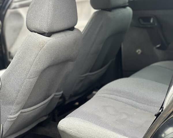 Черный ВАЗ 2111, объемом двигателя 1.6 л и пробегом 250 тыс. км за 1700 $, фото 11 на Automoto.ua