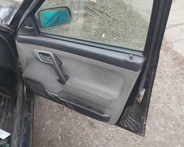 Черный ВАЗ 2111, объемом двигателя 1.6 л и пробегом 406 тыс. км за 850 $, фото 5 на Automoto.ua