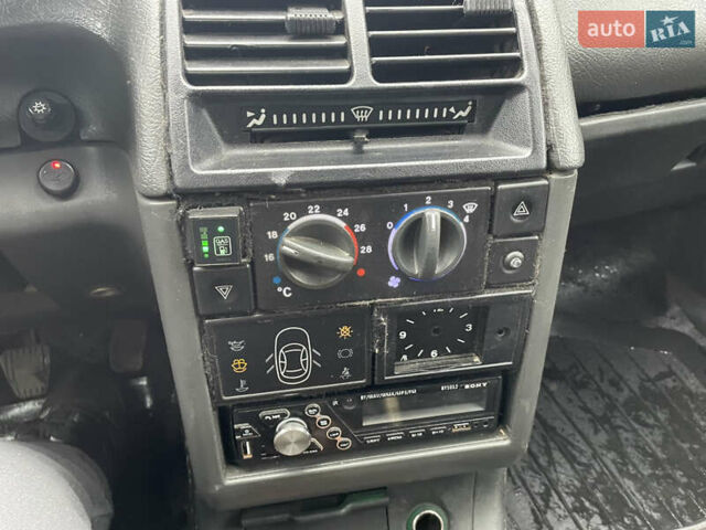 Чорний ВАЗ 2111, об'ємом двигуна 1.6 л та пробігом 226 тис. км за 1350 $, фото 7 на Automoto.ua