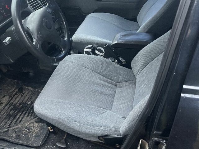 Черный ВАЗ 2111, объемом двигателя 1.6 л и пробегом 145 тыс. км за 2350 $, фото 6 на Automoto.ua