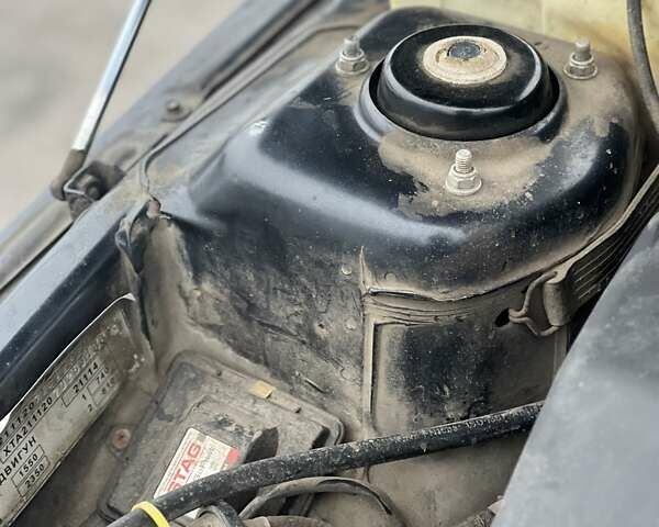 Черный ВАЗ 2111, объемом двигателя 1.6 л и пробегом 250 тыс. км за 1700 $, фото 5 на Automoto.ua