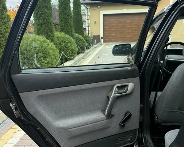 Черный ВАЗ 2111, объемом двигателя 0 л и пробегом 150 тыс. км за 1750 $, фото 18 на Automoto.ua