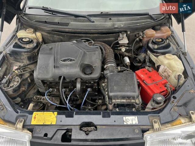 Черный ВАЗ 2111, объемом двигателя 1.6 л и пробегом 250 тыс. км за 1700 $, фото 4 на Automoto.ua