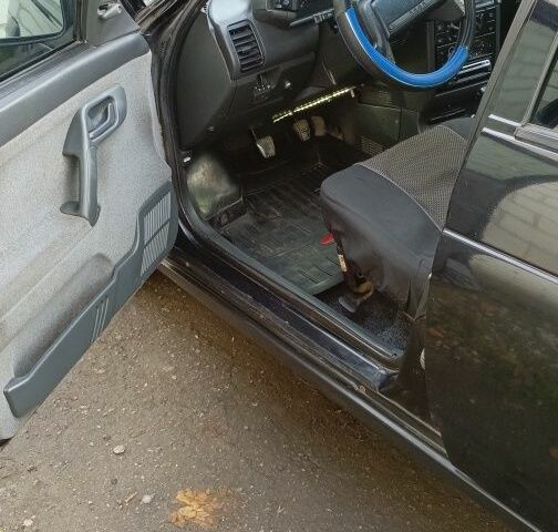 Черный ВАЗ 2111, объемом двигателя 0 л и пробегом 280 тыс. км за 2019 $, фото 7 на Automoto.ua