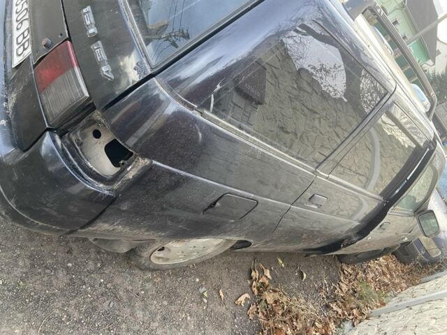 Черный ВАЗ 2111, объемом двигателя 1.6 л и пробегом 200 тыс. км за 500 $, фото 1 на Automoto.ua