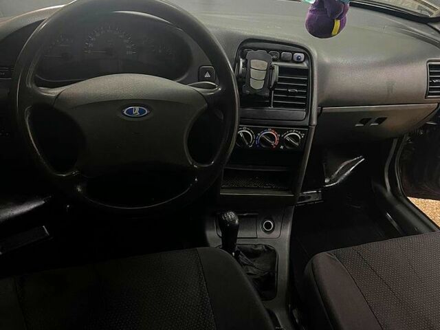 Черный ВАЗ 2111, объемом двигателя 1.6 л и пробегом 240 тыс. км за 1900 $, фото 12 на Automoto.ua