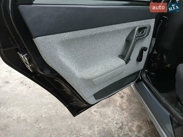 Черный ВАЗ 2111, объемом двигателя 1.6 л и пробегом 200 тыс. км за 2500 $, фото 12 на Automoto.ua