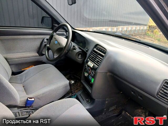 Черный ВАЗ 2111, объемом двигателя 1.6 л и пробегом 179 тыс. км за 1650 $, фото 5 на Automoto.ua