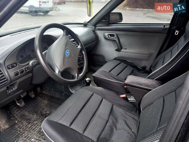 Чорний ВАЗ 2111, об'ємом двигуна 1.6 л та пробігом 430 тис. км за 2200 $, фото 4 на Automoto.ua