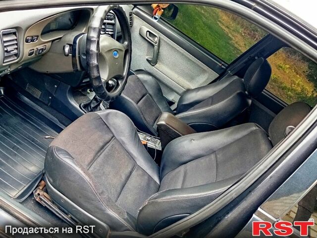 Черный ВАЗ 2111, объемом двигателя 1.6 л и пробегом 270 тыс. км за 2050 $, фото 5 на Automoto.ua
