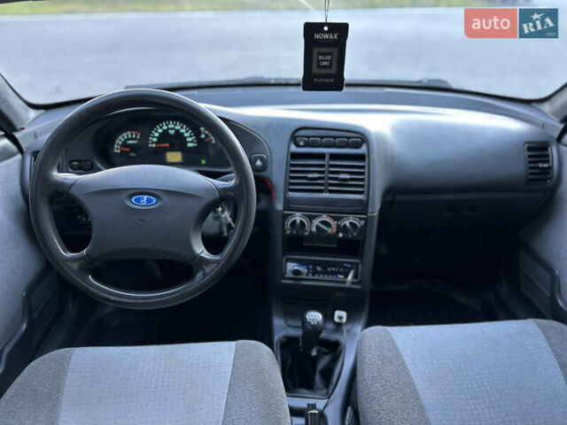 Чорний ВАЗ 2111, об'ємом двигуна 1.6 л та пробігом 105 тис. км за 1950 $, фото 8 на Automoto.ua