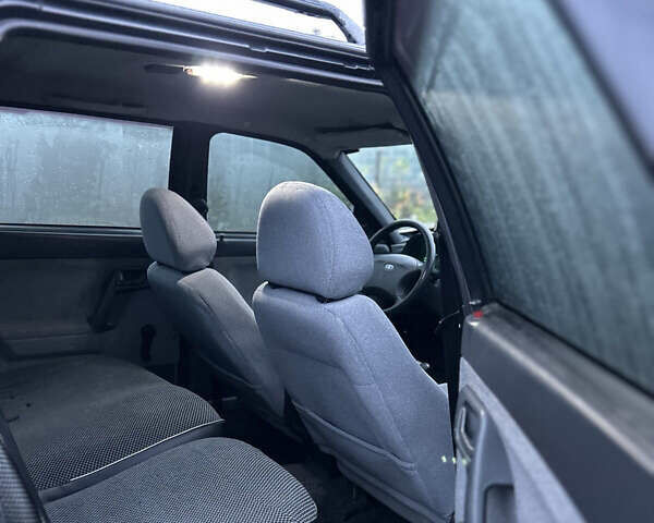 Черный ВАЗ 2111, объемом двигателя 1.6 л и пробегом 195 тыс. км за 2500 $, фото 5 на Automoto.ua